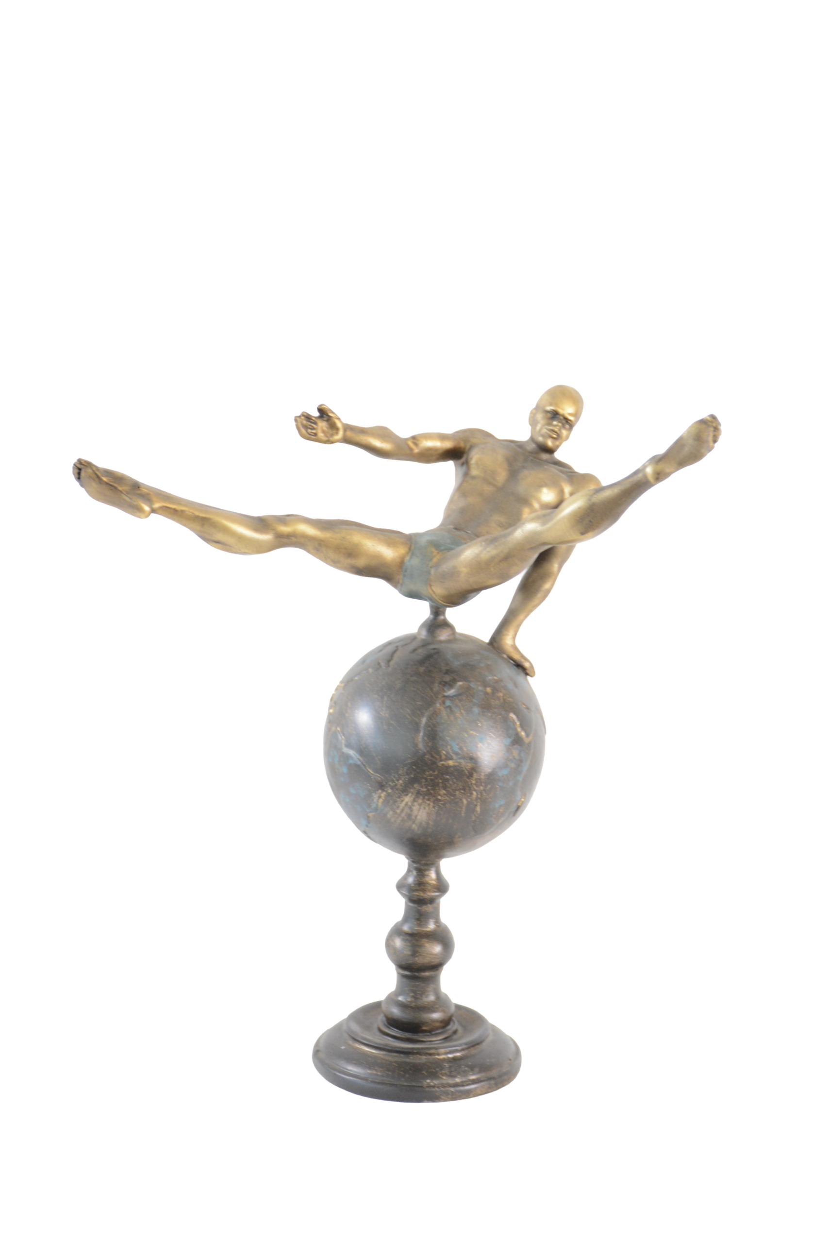 021 Escultura Atleta Equilibrista sobre Esfera - Image 1