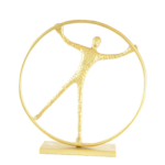 Escultura Figurativa Dinâmica com Arco
