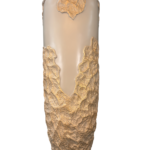 Vaso Alto Bege com Relevo Escultural
